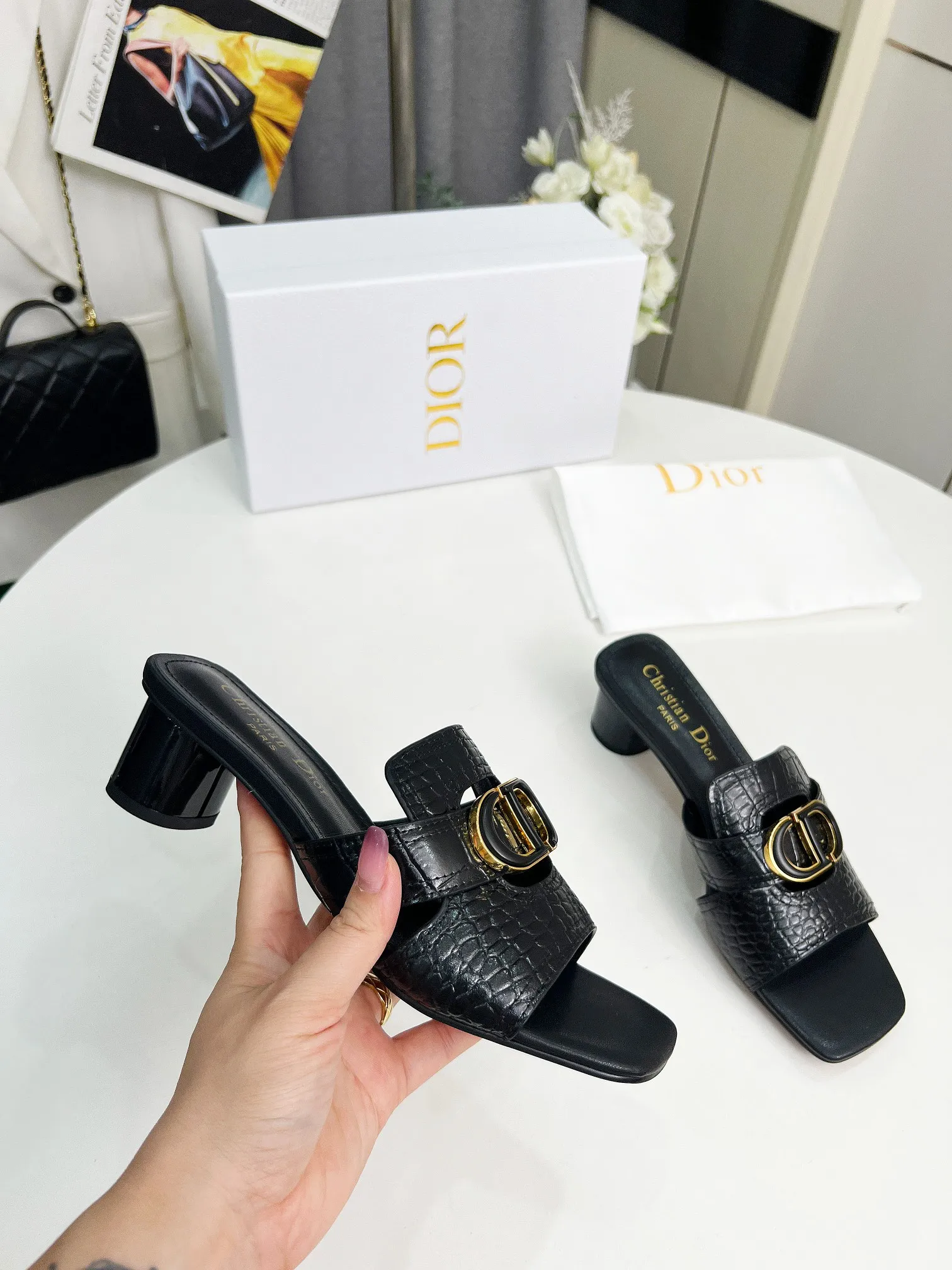 👟👟Ex-factory price 380👟👟 Genuine leather bottom +30 Dior spring and summer new style, cowhide surface, sheepskin lining + double-layer buckle, heel height 4.5cm, size 35-42